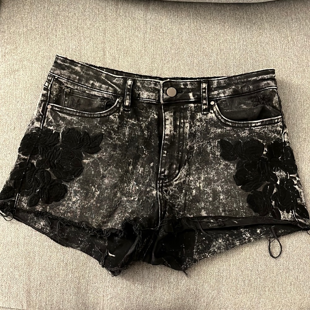 Cutoff shorts